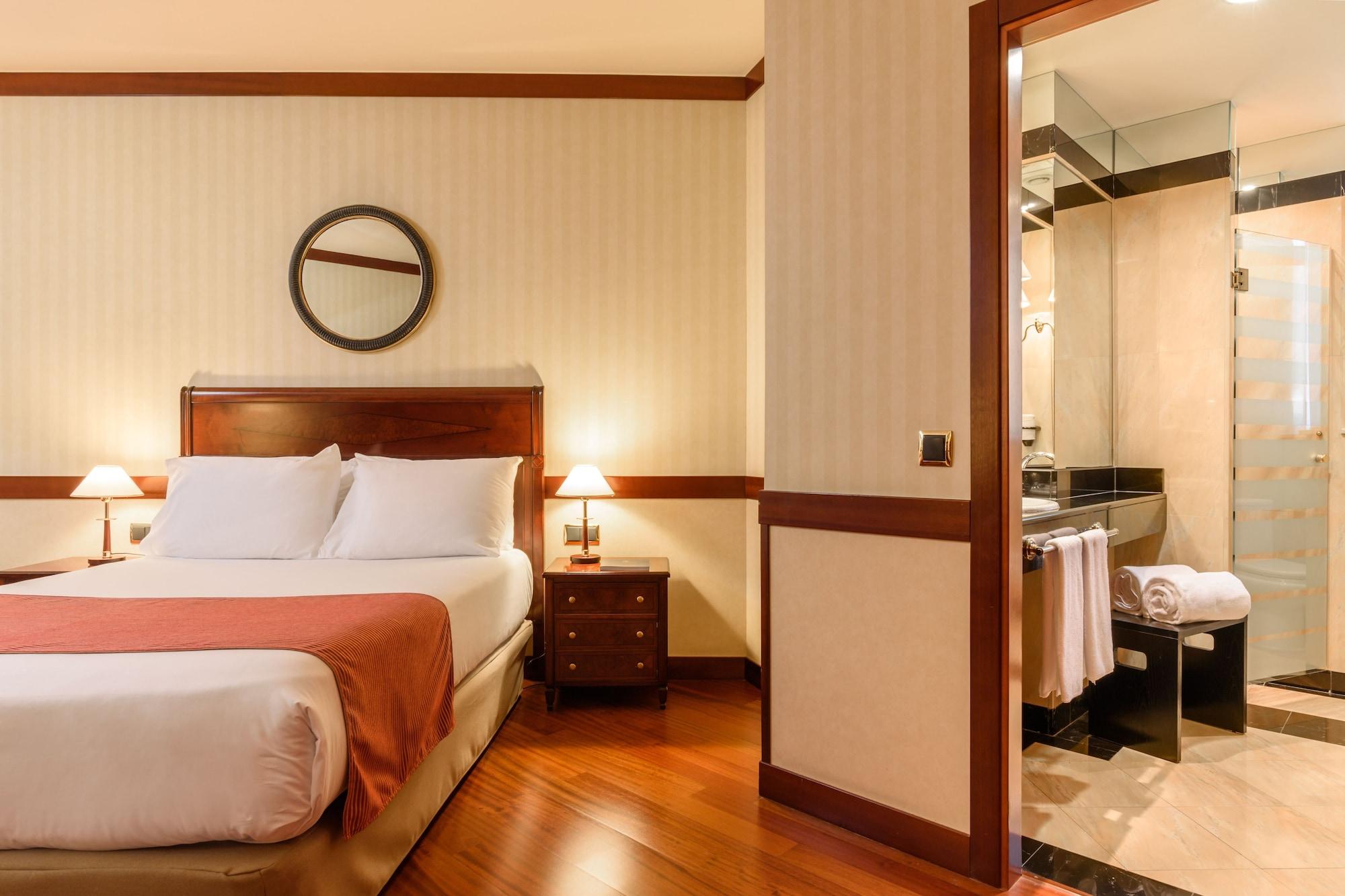 ยูโรสตาร์ กรัน โฮเต็ล ซานติอาโก Hotel ซานติอาโก เด กอมโปสเตลา ภายนอก รูปภาพ