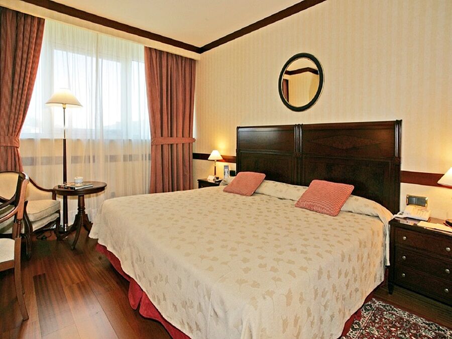 ยูโรสตาร์ กรัน โฮเต็ล ซานติอาโก Hotel ซานติอาโก เด กอมโปสเตลา ภายนอก รูปภาพ